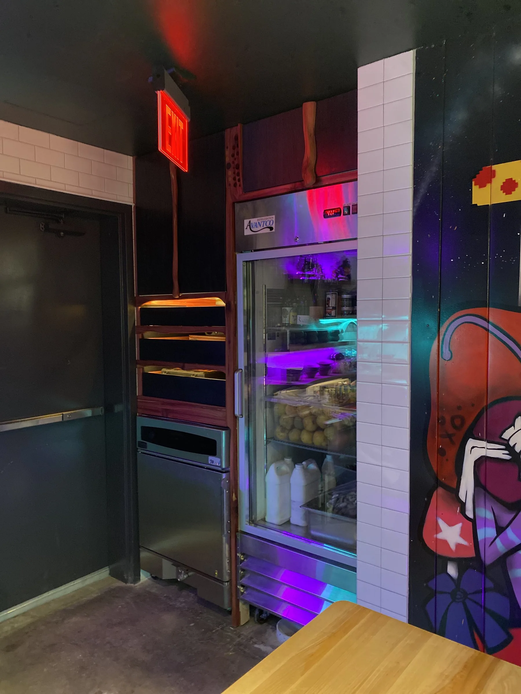 Lit island, mural room