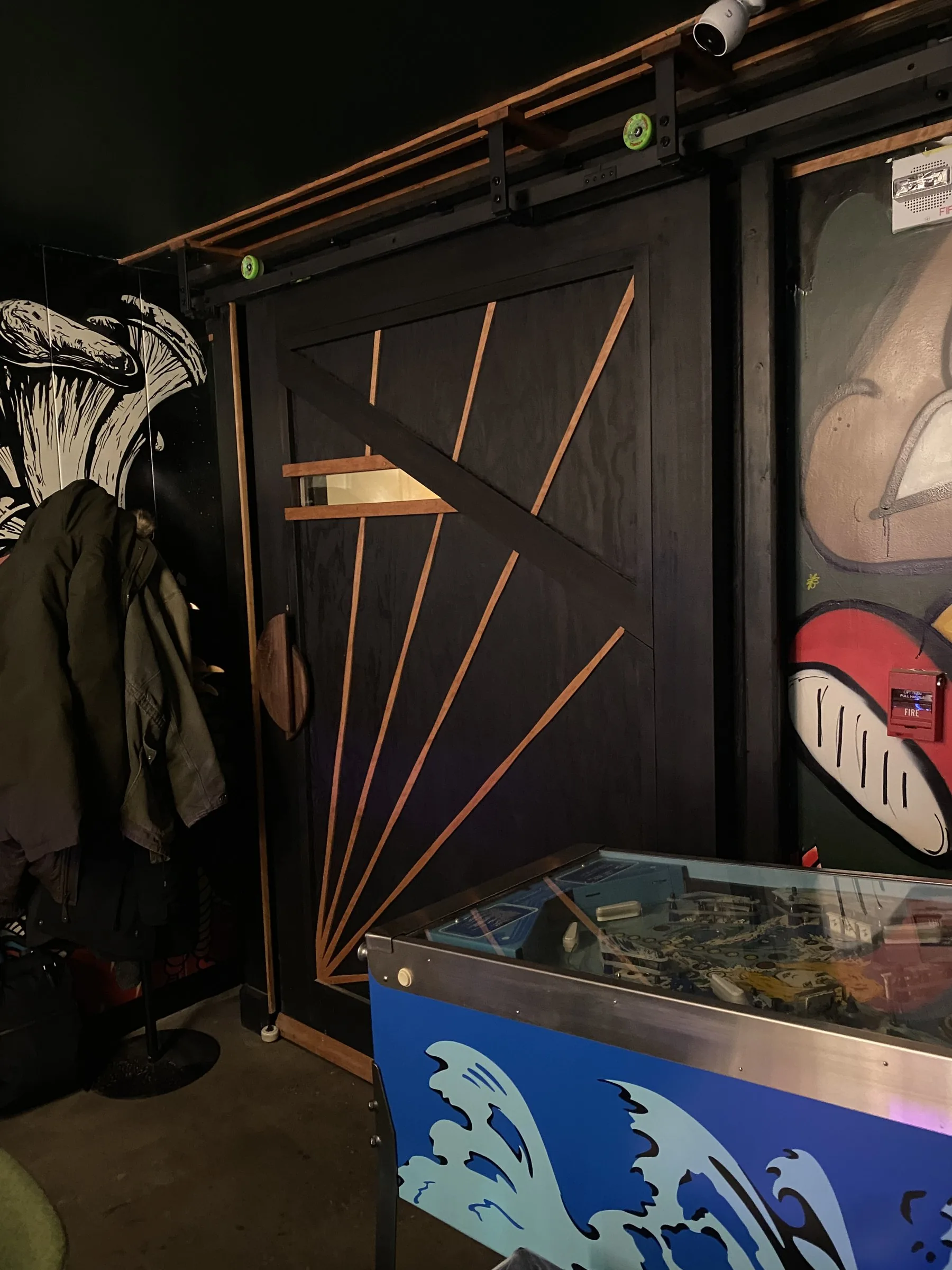 Lit island, mural room
