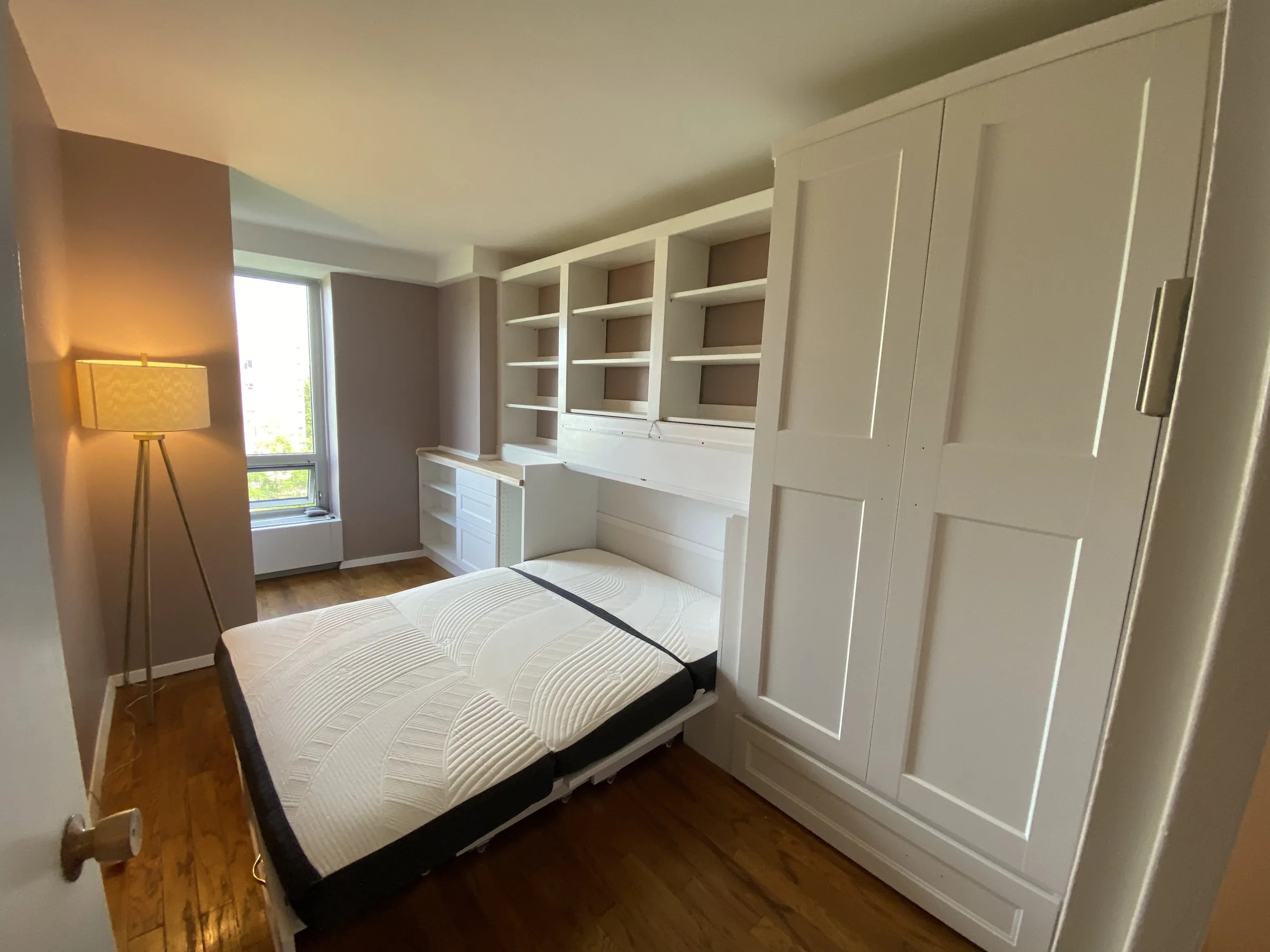 Murphy bed and office