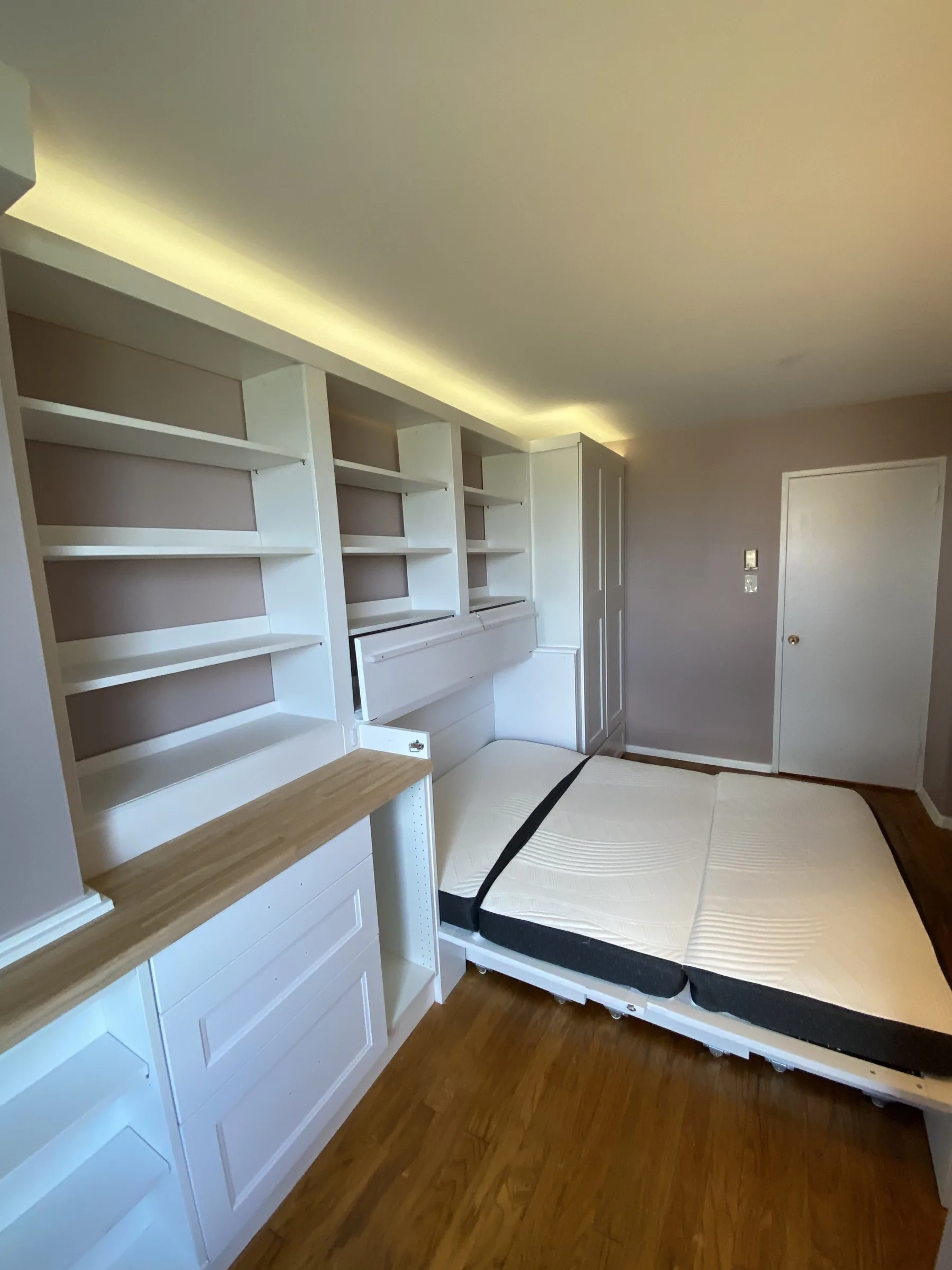 Murphy bed and office